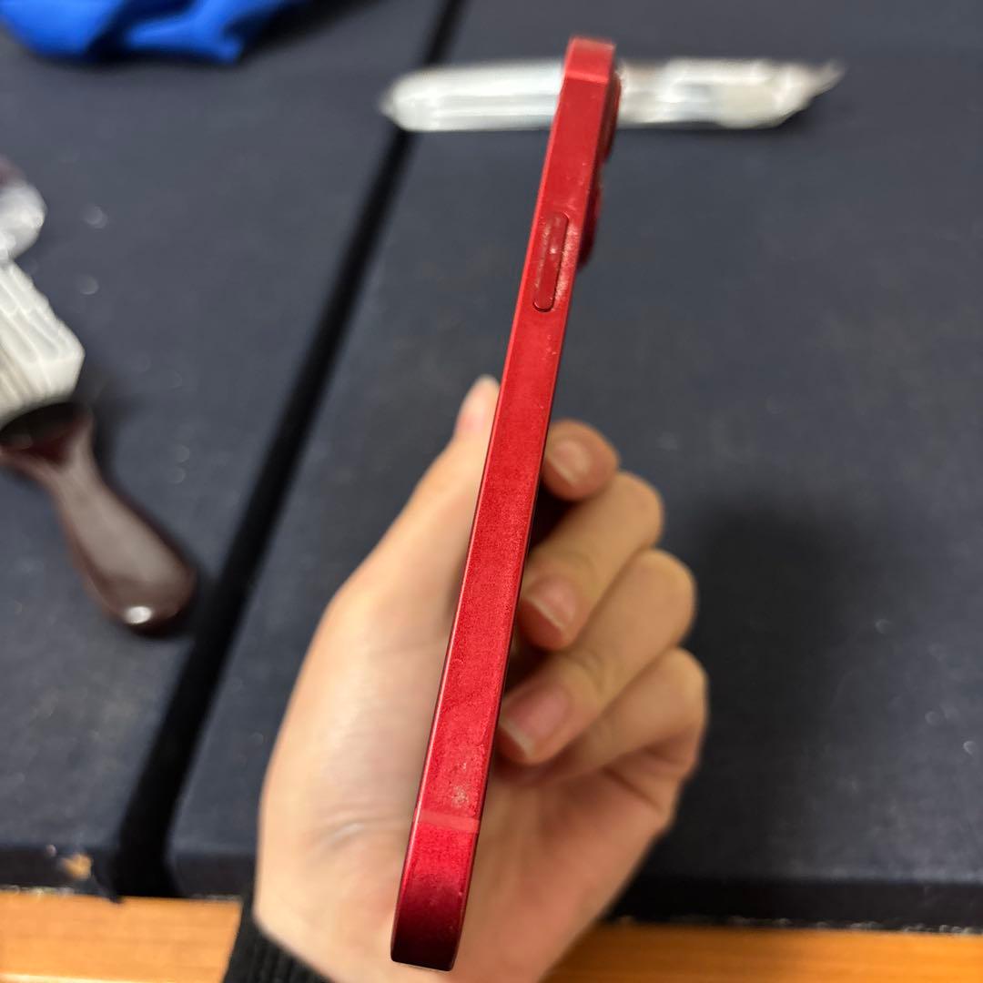 Apple iPhone 13 (PRODUCT RED) 本体