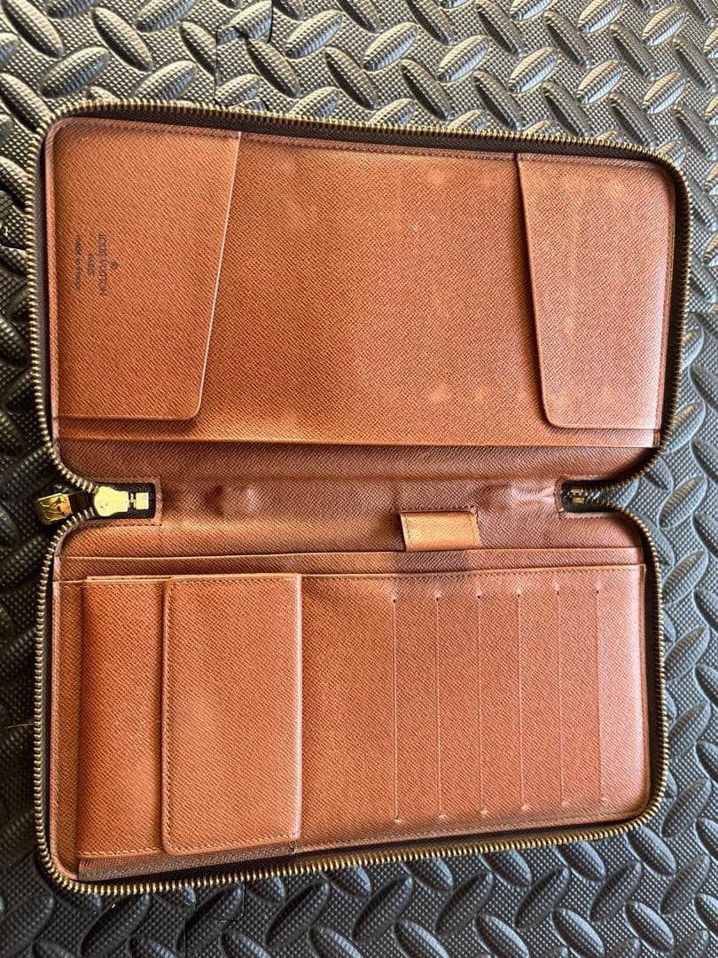 LOUIS VUITTON （ルイ ヴィトン） オーガナイザー