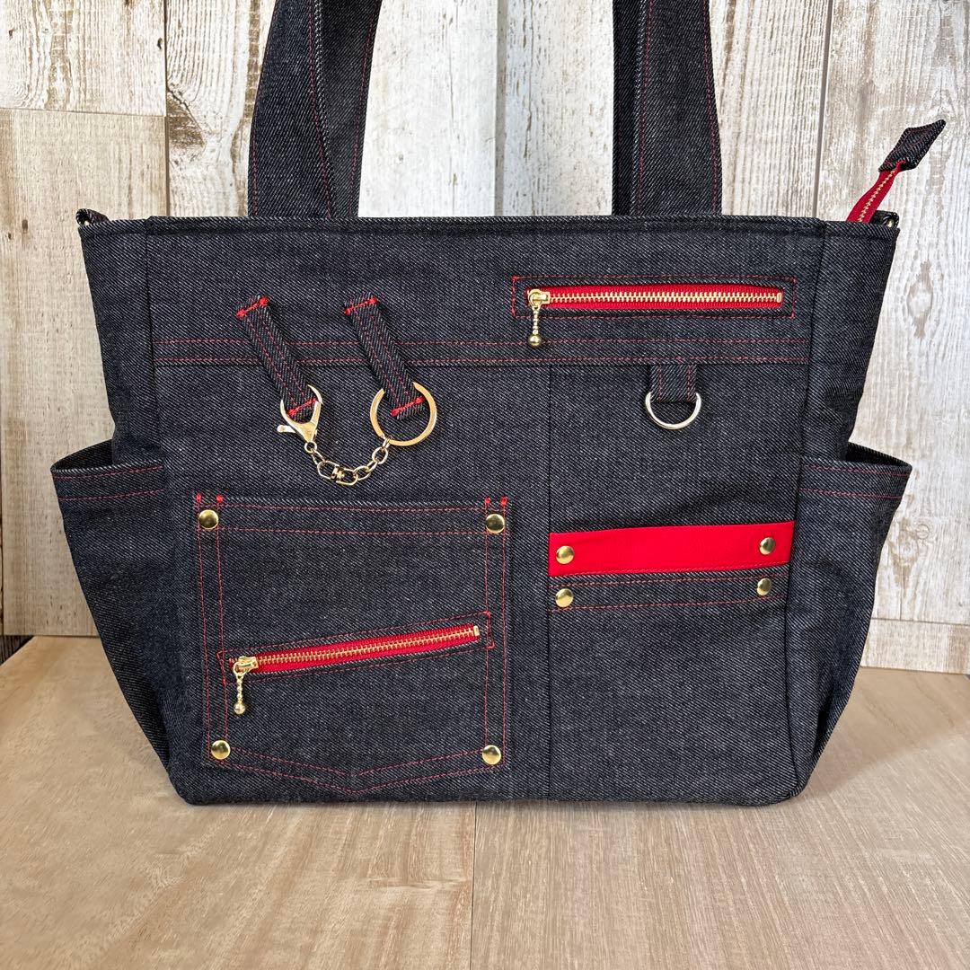 あき　デニムトートバッグ　ハンドメイド　ブラック×レッド　【新品デニム】