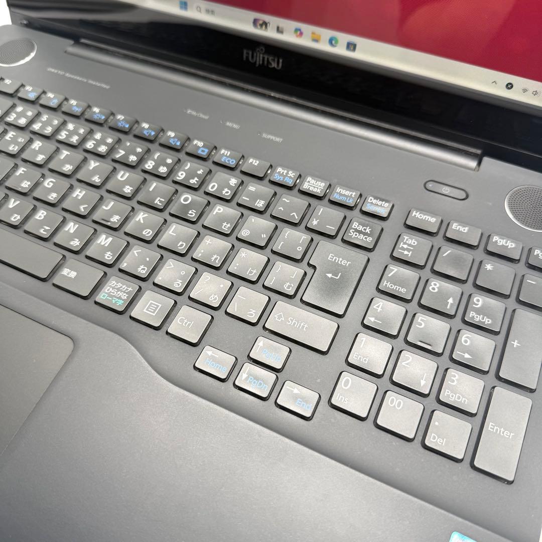 富士通 美品 i7 16GB 新品SSD512 タッチ液晶 Blu-ray 快速