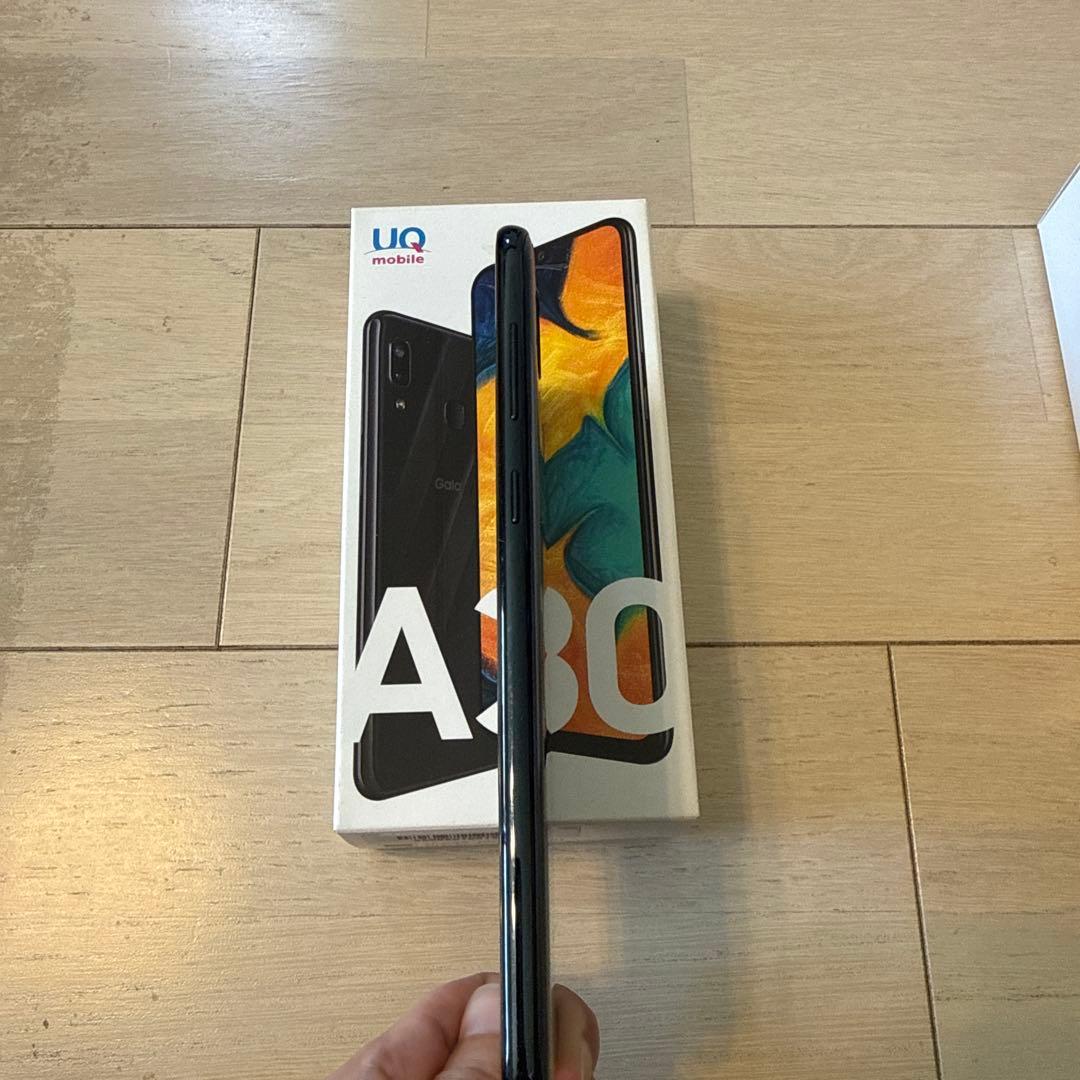 UQ mobile GALAXY A30 ブラック 本体