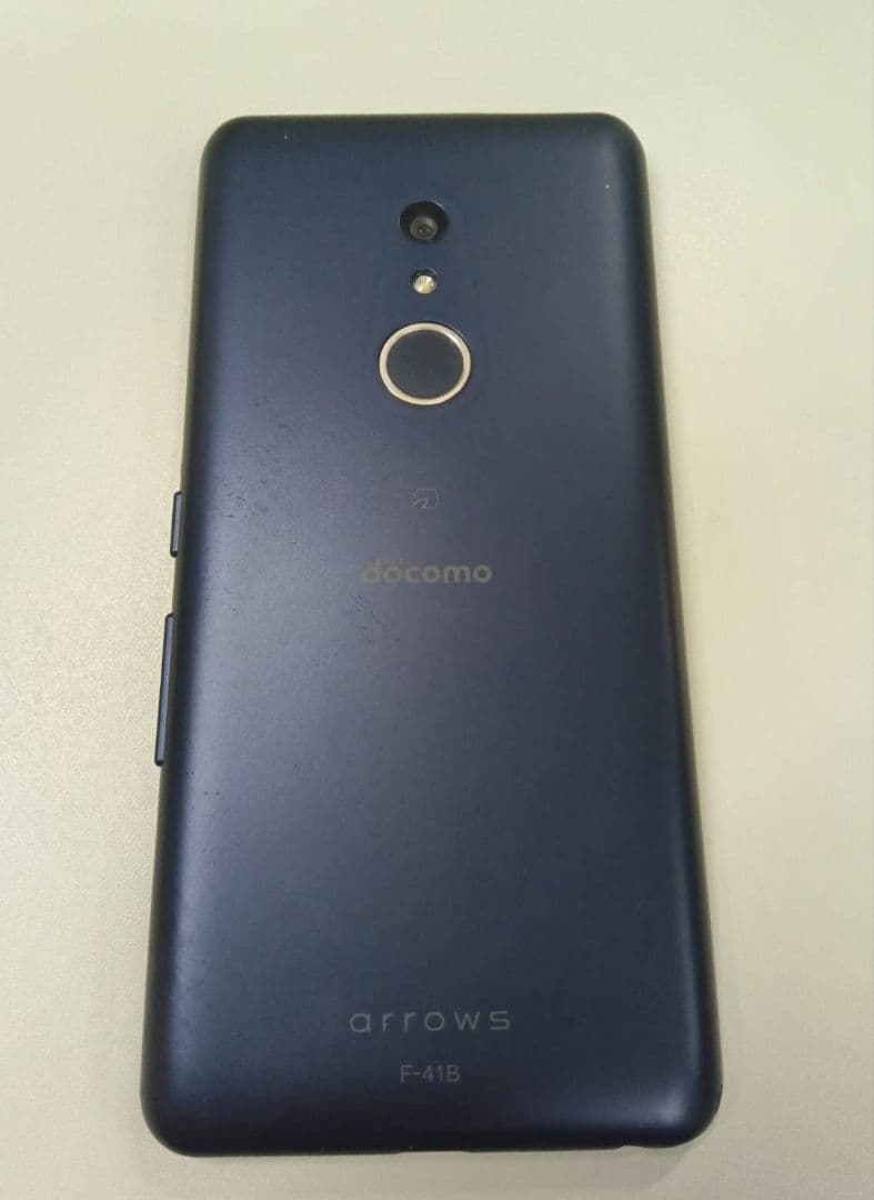 docomo アローズF41b ブラック　本体のみ