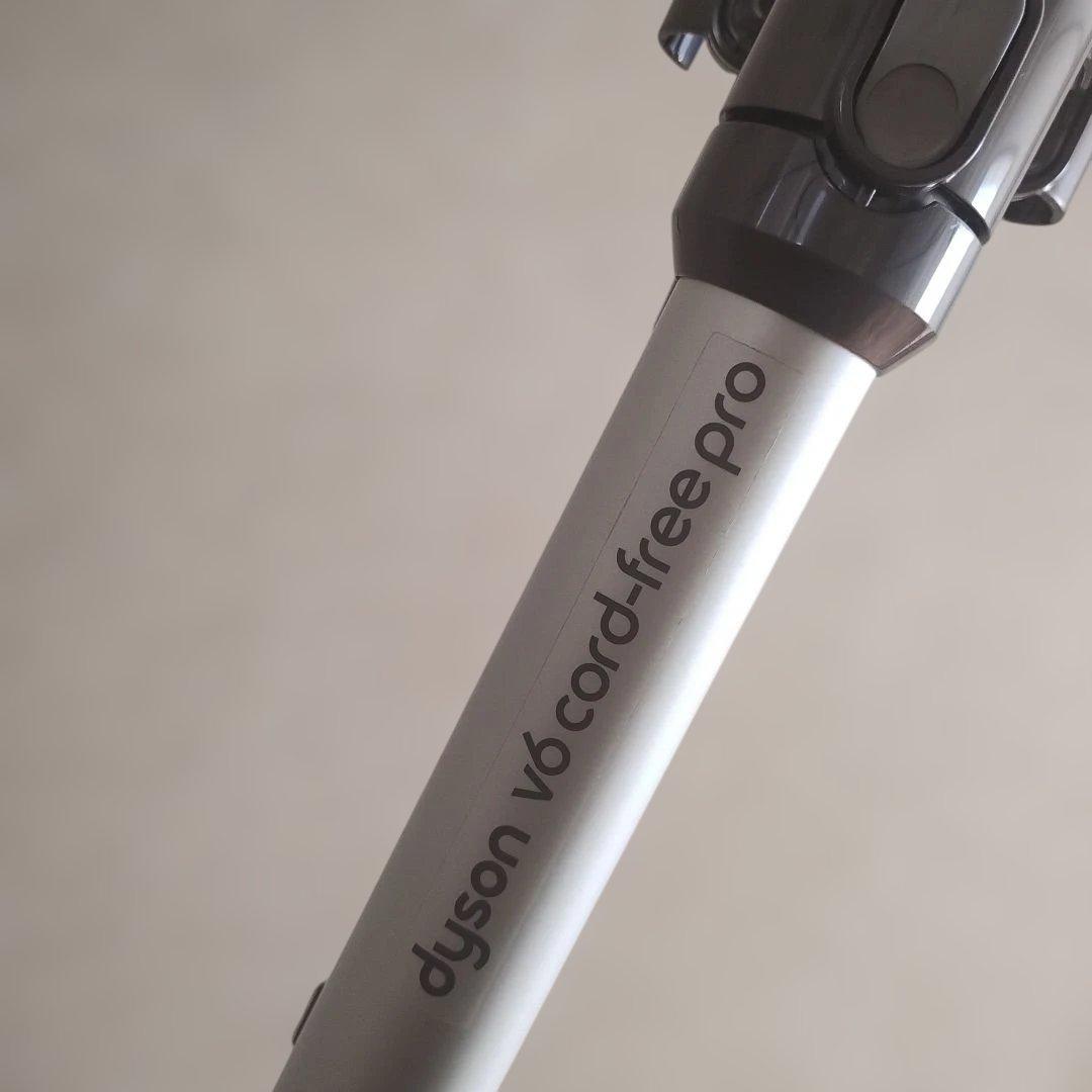 Dyson V6 サイクロン式掃除機 充電器付き　充電スタンド　他 付属品付き