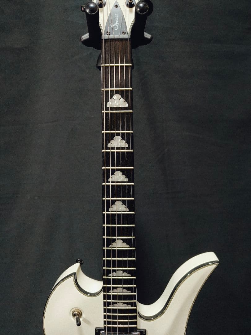 B.C.Rich モッキンバード スペシャル エレキギター