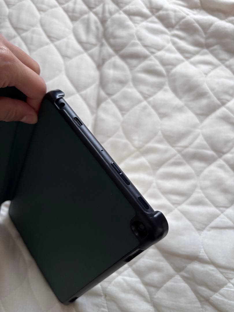 Amazon Fire HD 8 (第12世代) 本体 2024年発売 ケース付