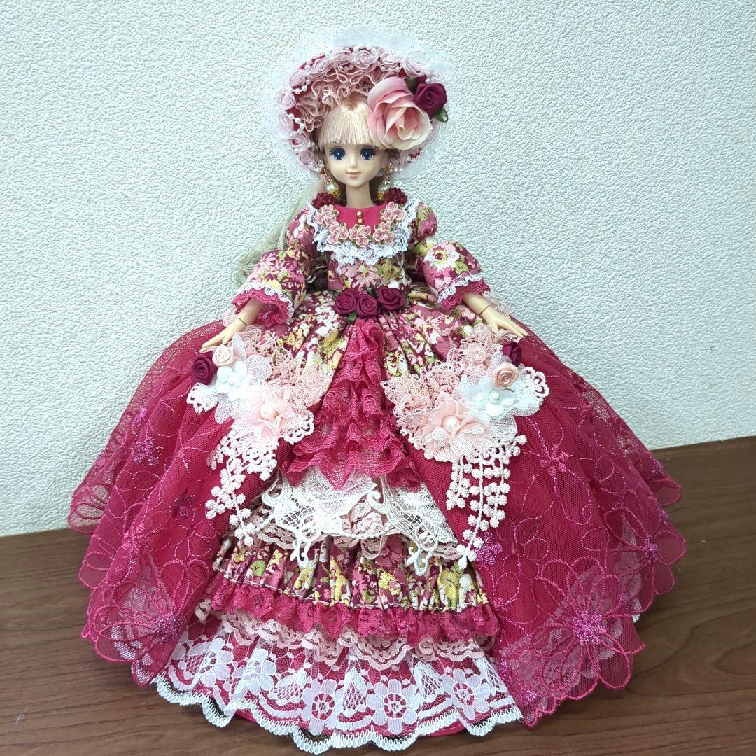 K*6様 ジェニーフレンド27cmドール服　ピンク♡お花たっぷりのドレス