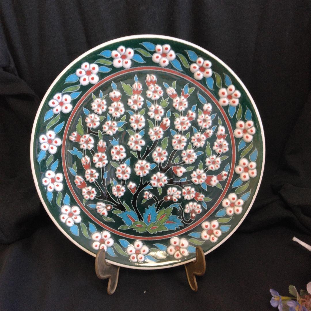 E-155　花模様の陶器プレート　 直径24cm　手描き　トルコ製